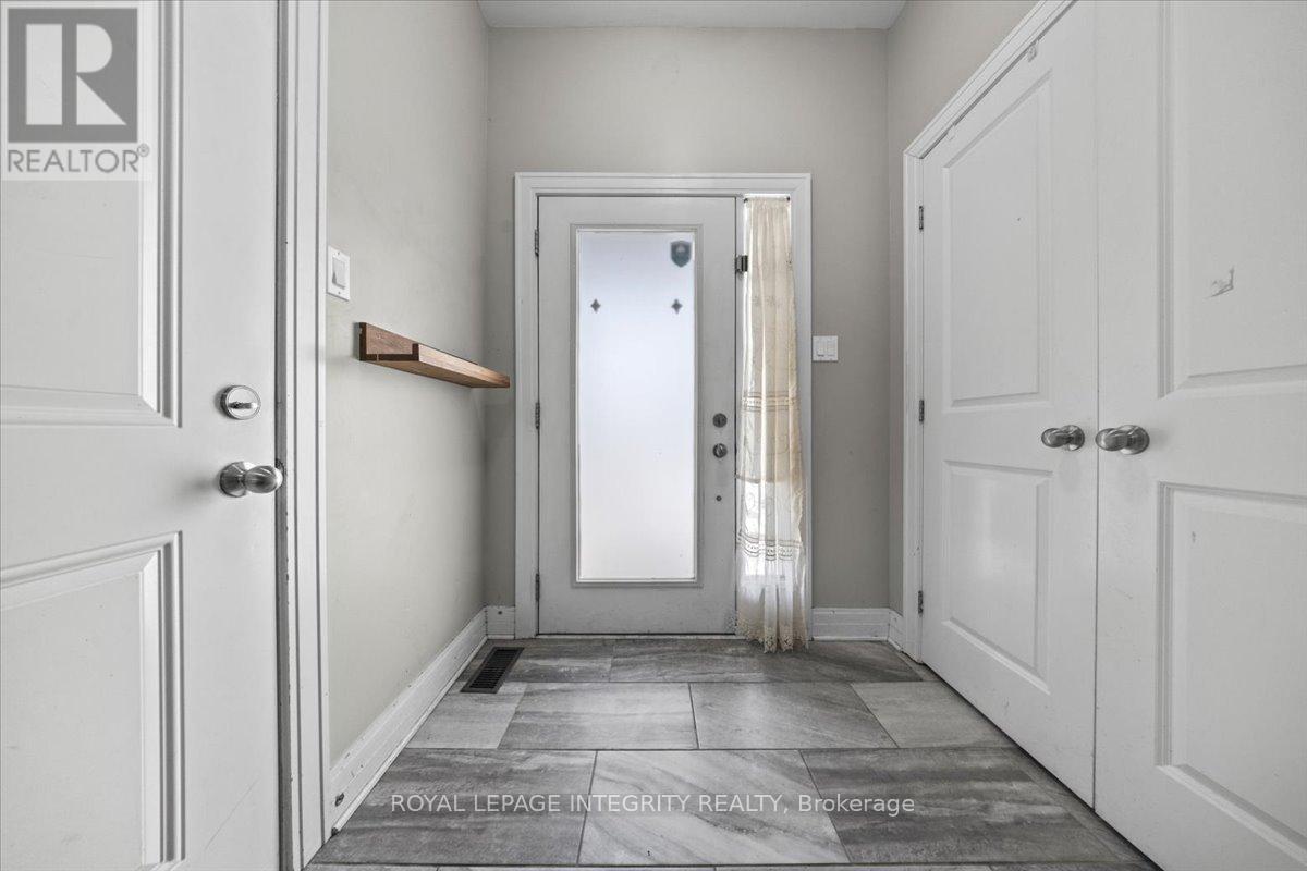 154 Woodhurst Crescent, Ottawa, ON - Indoor Photo Showing Other Room