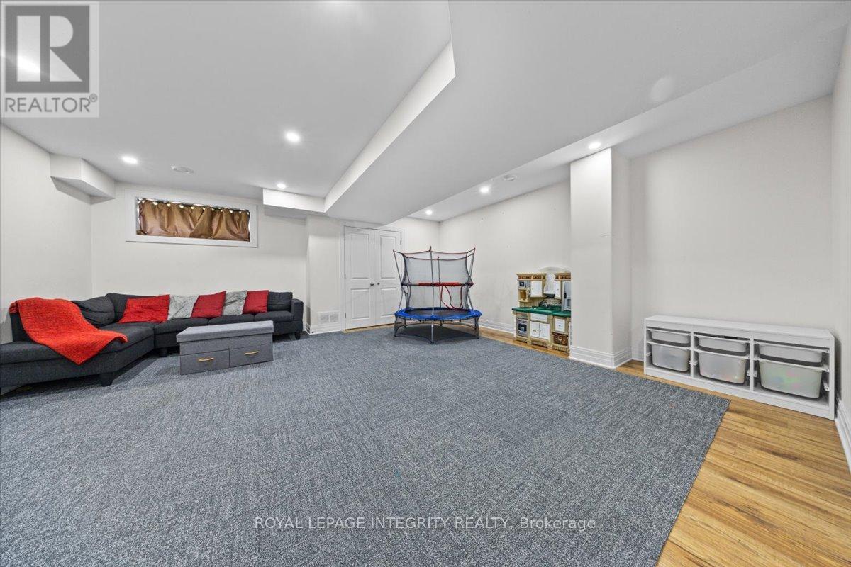 154 Woodhurst Crescent, Ottawa, ON - Indoor