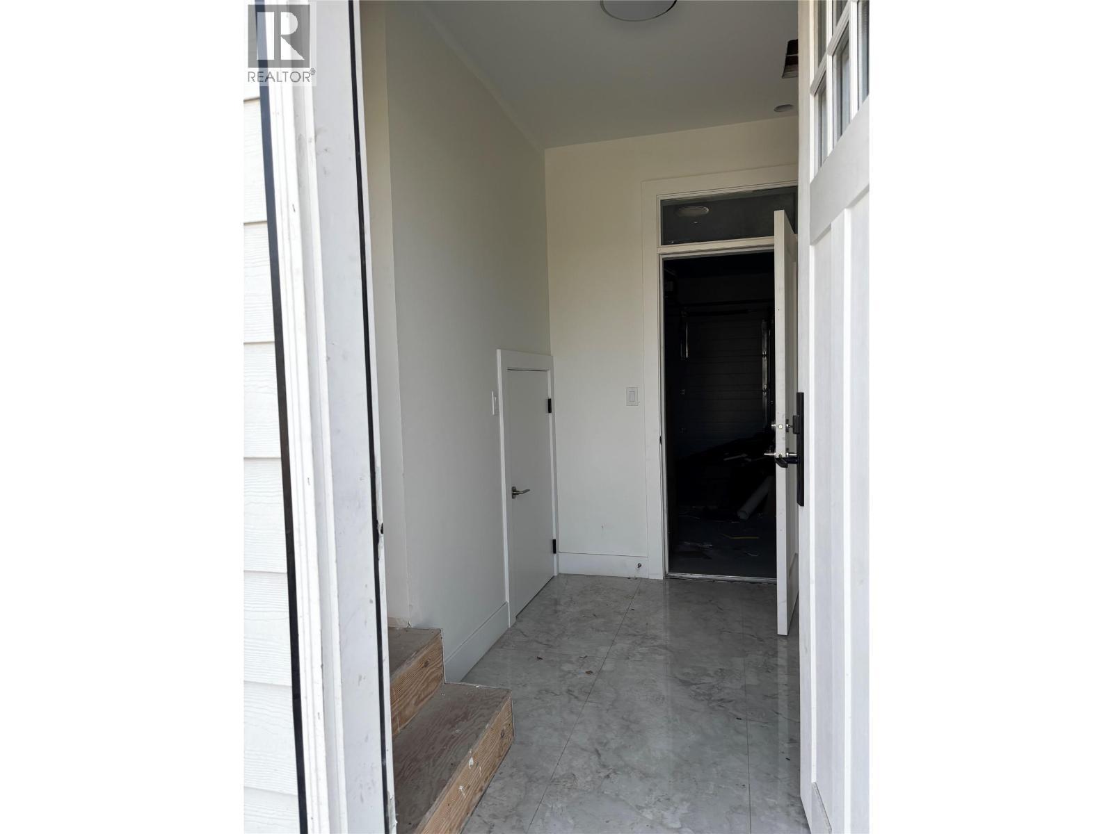 LOCK OFF SUITE - 980 Franklyn Road Unit# 5 Lot# 5, Kelowna, BC - Indoor Photo Showing Other Room