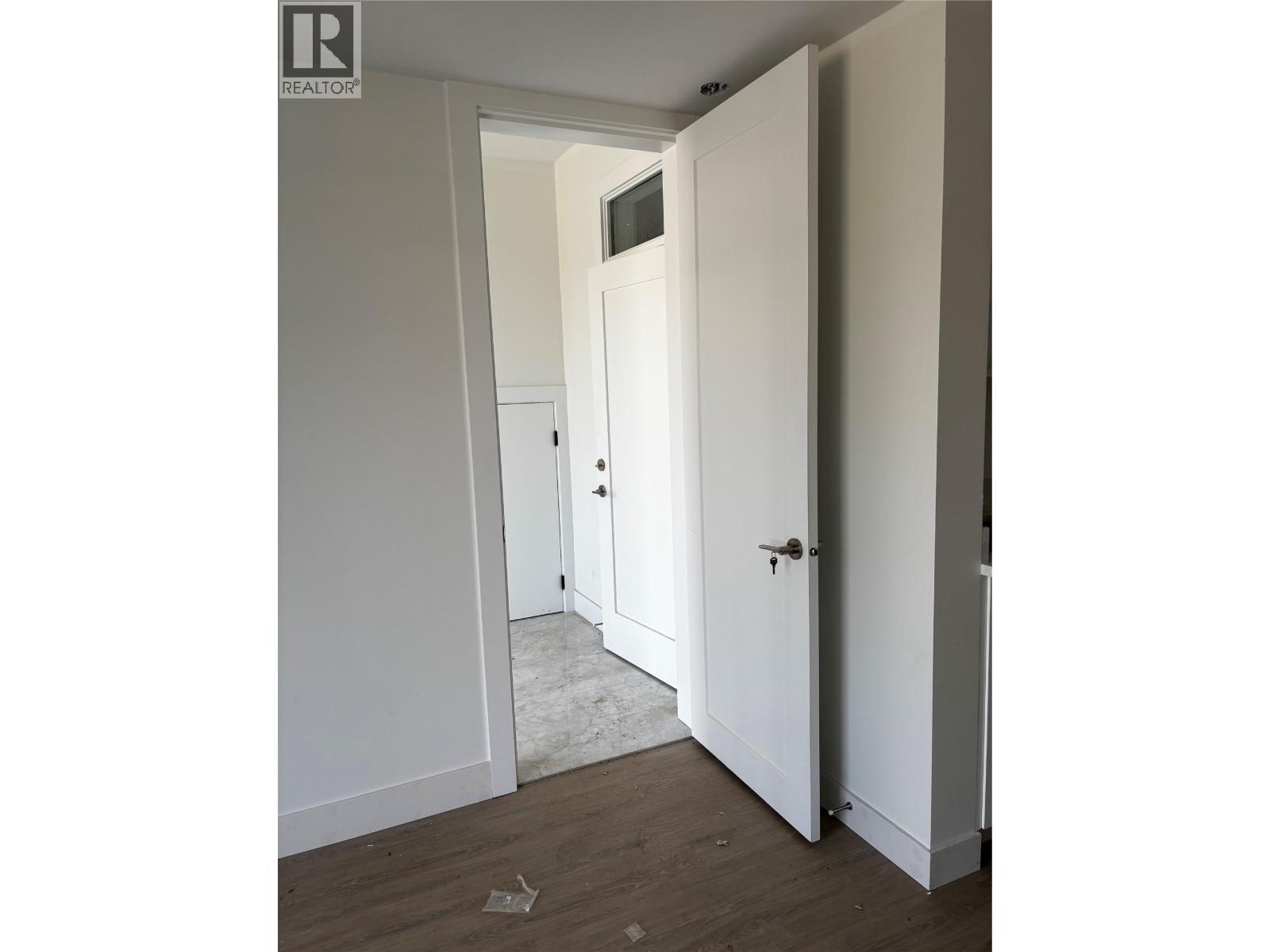LOCK OFF SUITE - 980 Franklyn Road Unit# 5 Lot# 5, Kelowna, BC - Indoor Photo Showing Other Room