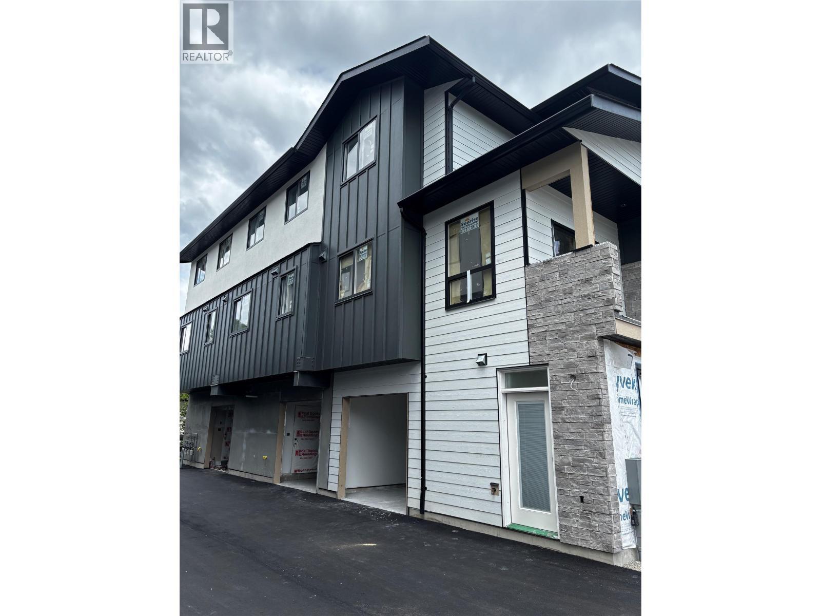 980 Franklyn Road Unit# 5 Lot# 5, Kelowna, BC - Outdoor With Exterior