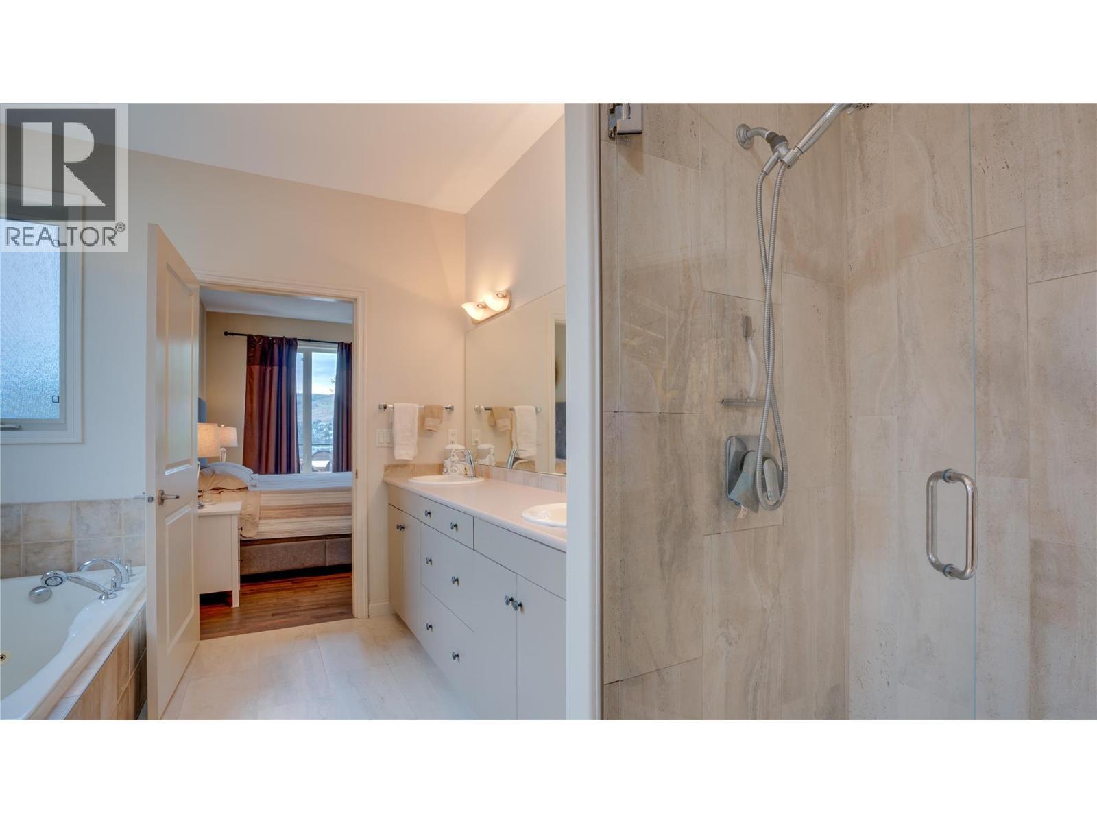 #8 Bayview Heights Lot# 8, Coldstream, BC - Indoor Photo Showing Bathroom