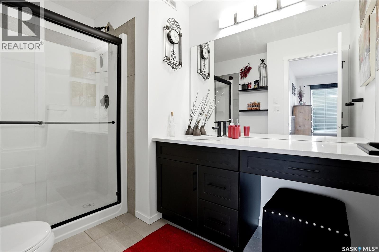 5000 Primrose Green Drive E, Regina, SK - Indoor Photo Showing Bathroom