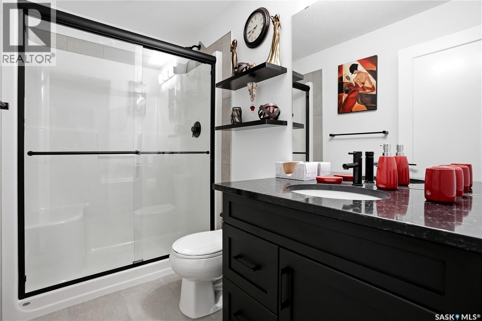 5000 Primrose Green Drive E, Regina, SK - Indoor Photo Showing Bathroom