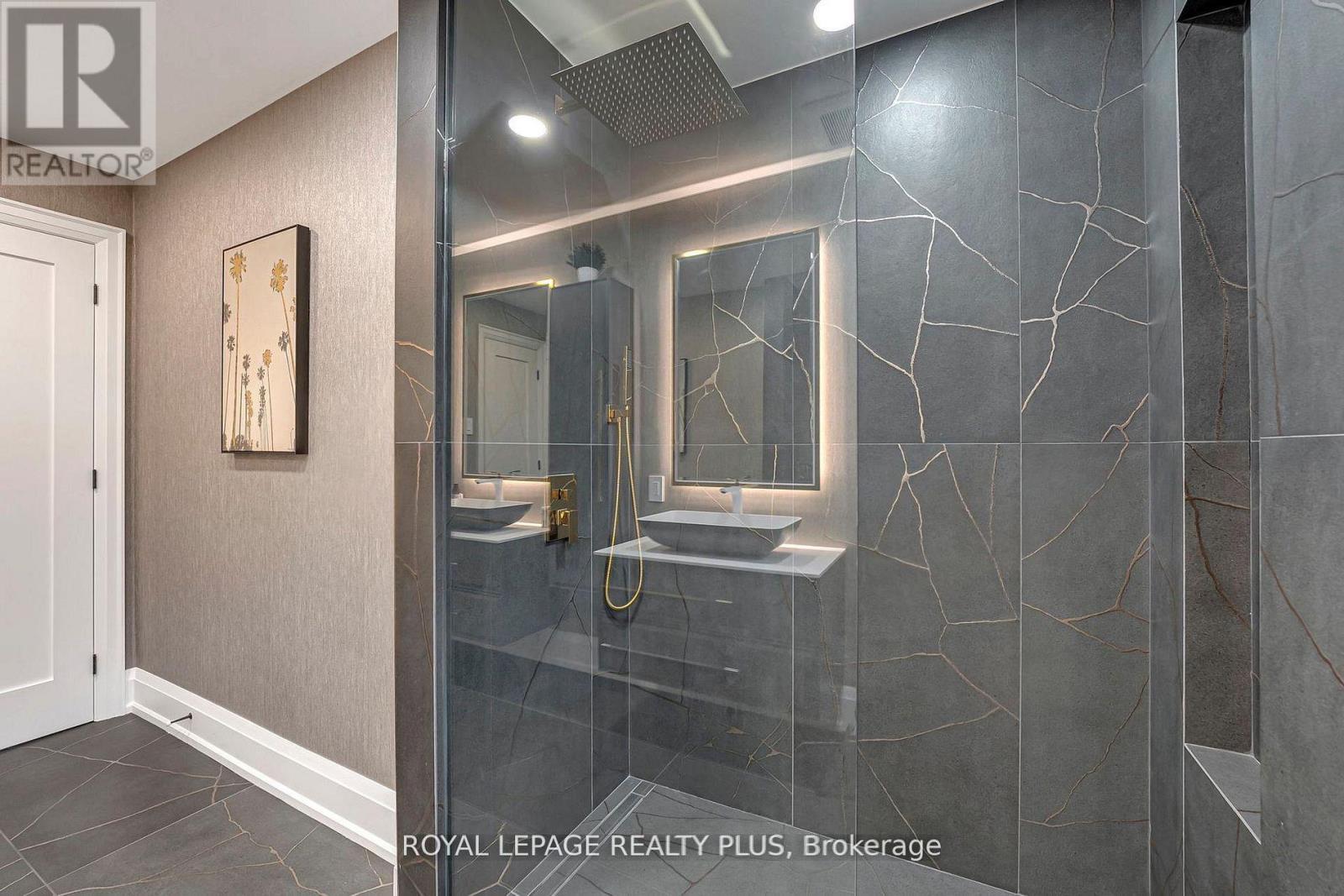 4344 Dallas Court, Mississauga, ON - Indoor Photo Showing Other Room