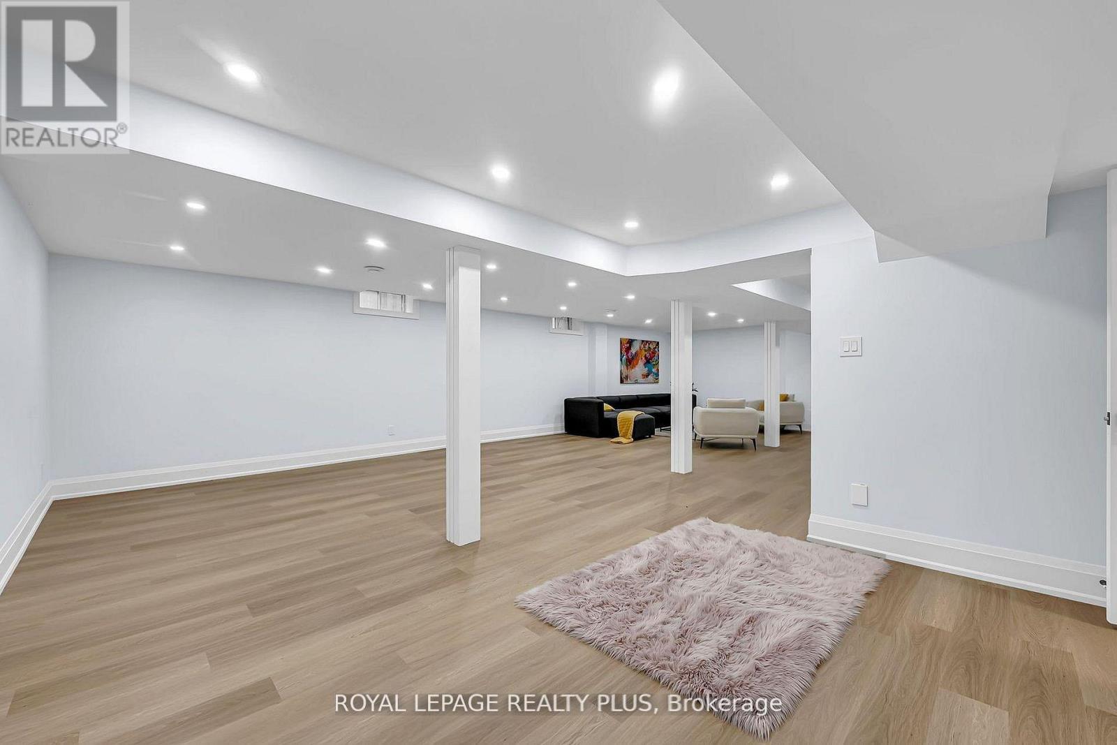 4344 Dallas Court, Mississauga, ON - Indoor Photo Showing Other Room