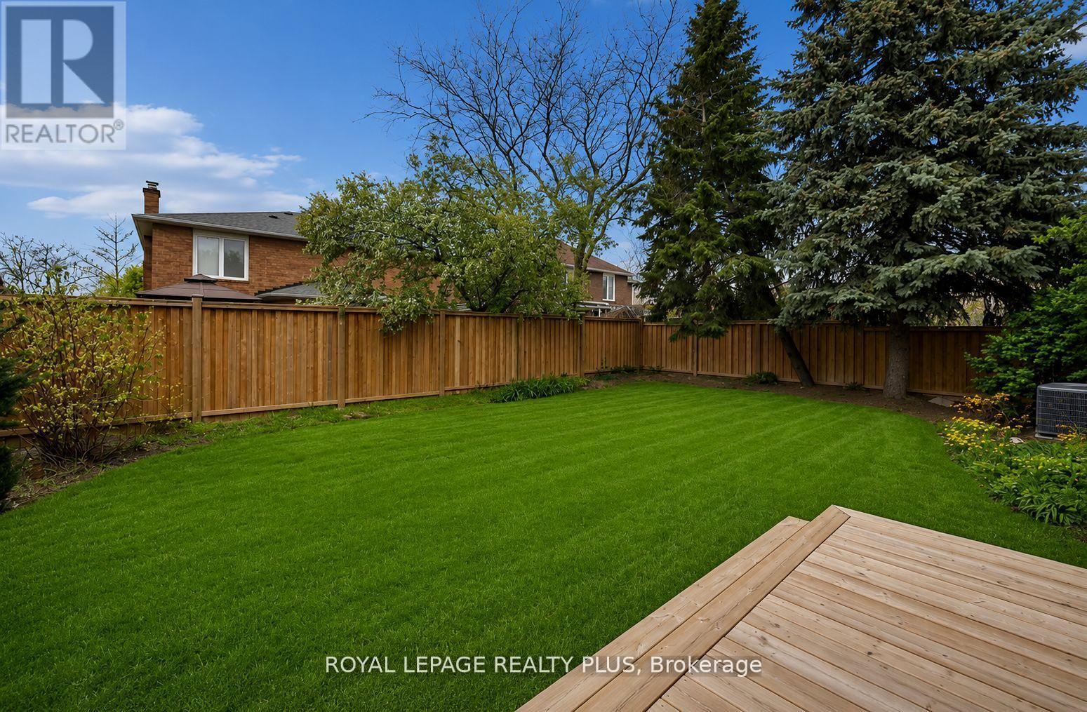 4344 Dallas Court, Mississauga, ON - Outdoor With Backyard