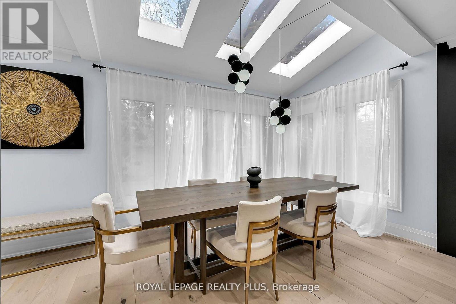4344 Dallas Court, Mississauga, ON - Indoor Photo Showing Dining Room