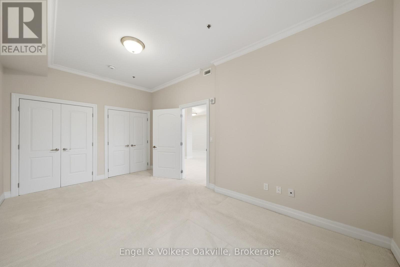 101 - 3290 New Street, Burlington (Roseland), ON