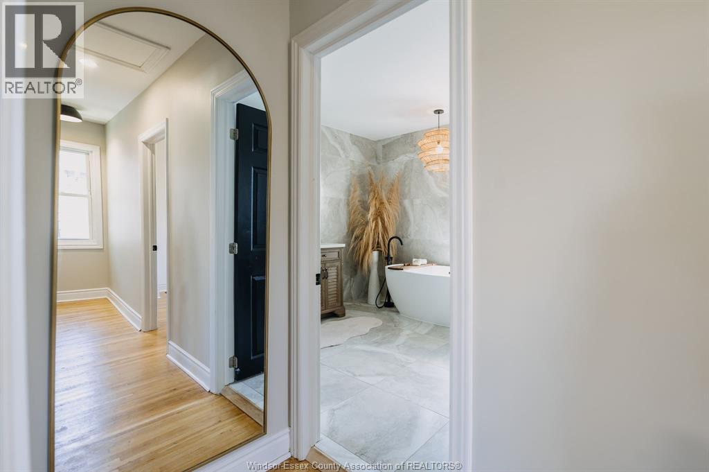 2263 Fraser Avenue, Windsor, ON - Indoor Photo Showing Other Room