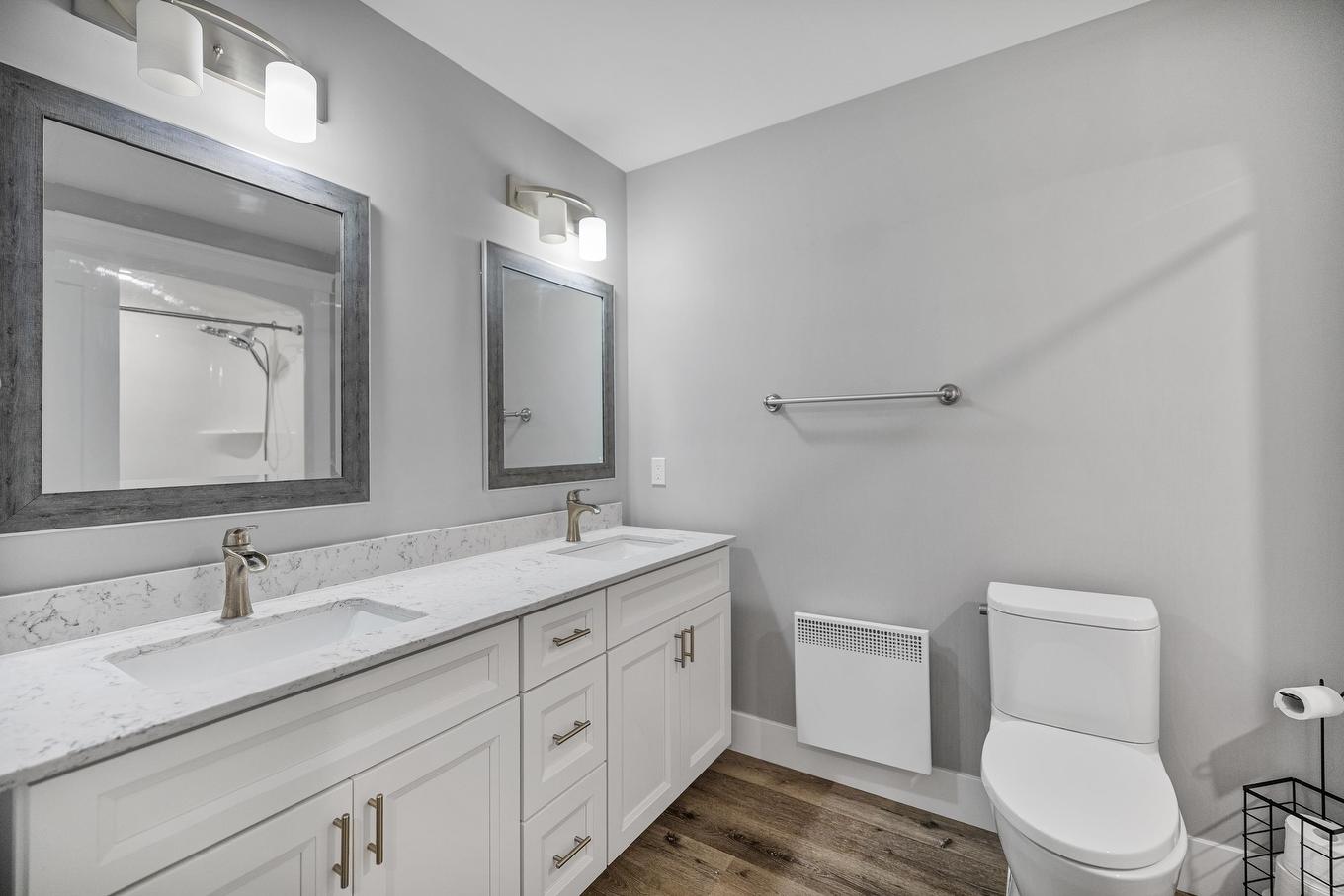 5 12 Harold Court, Cornwall, PE