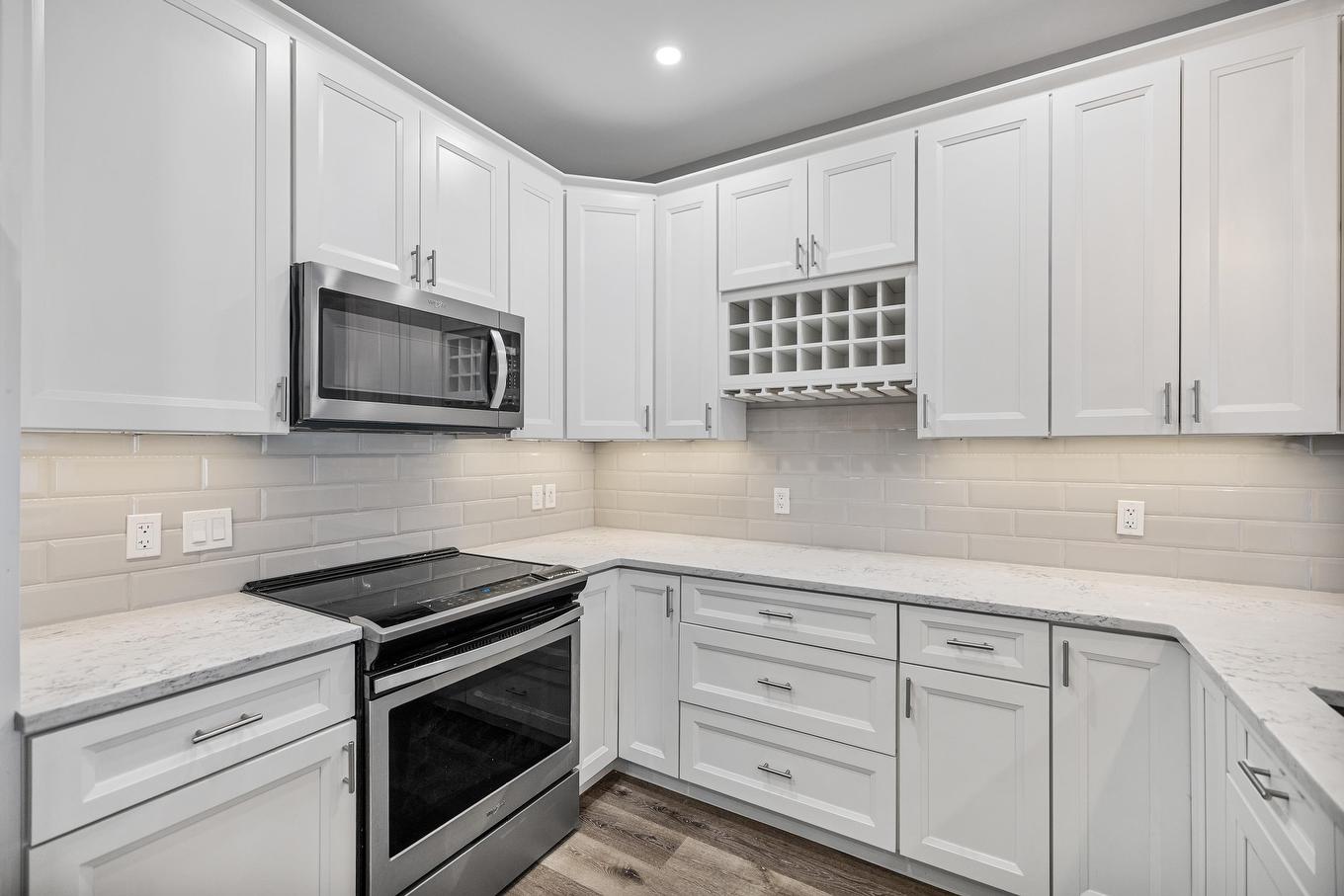 5 12 Harold Court, Cornwall, PE