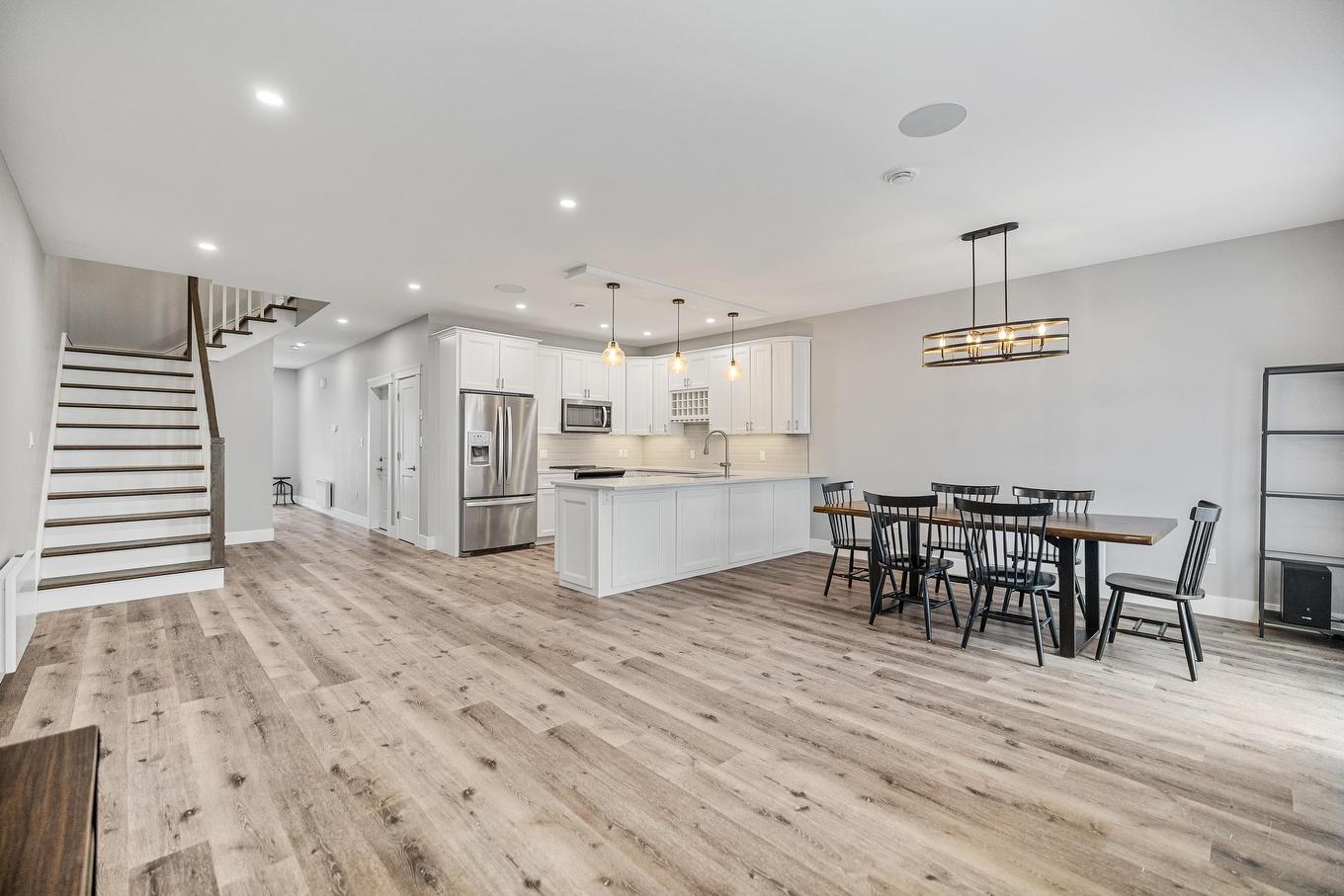 5 12 Harold Court, Cornwall, PE