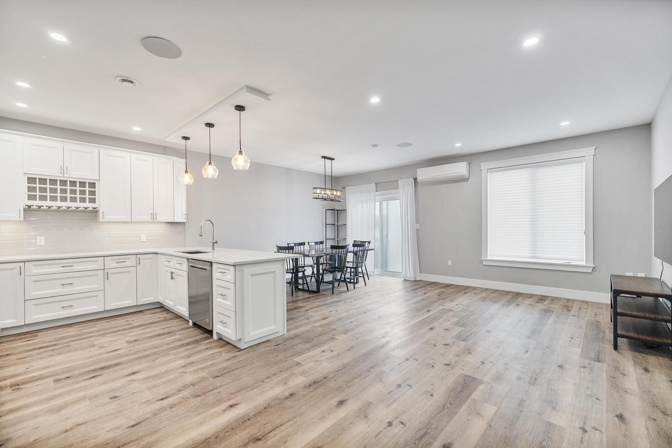 5 12 Harold Court, Cornwall, PE