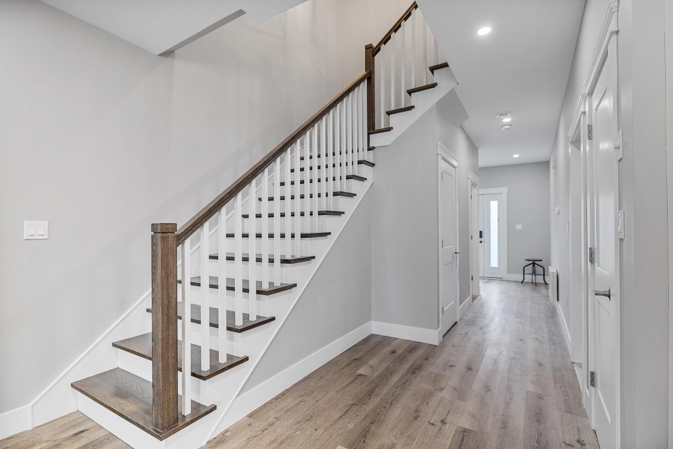5 12 Harold Court, Cornwall, PE
