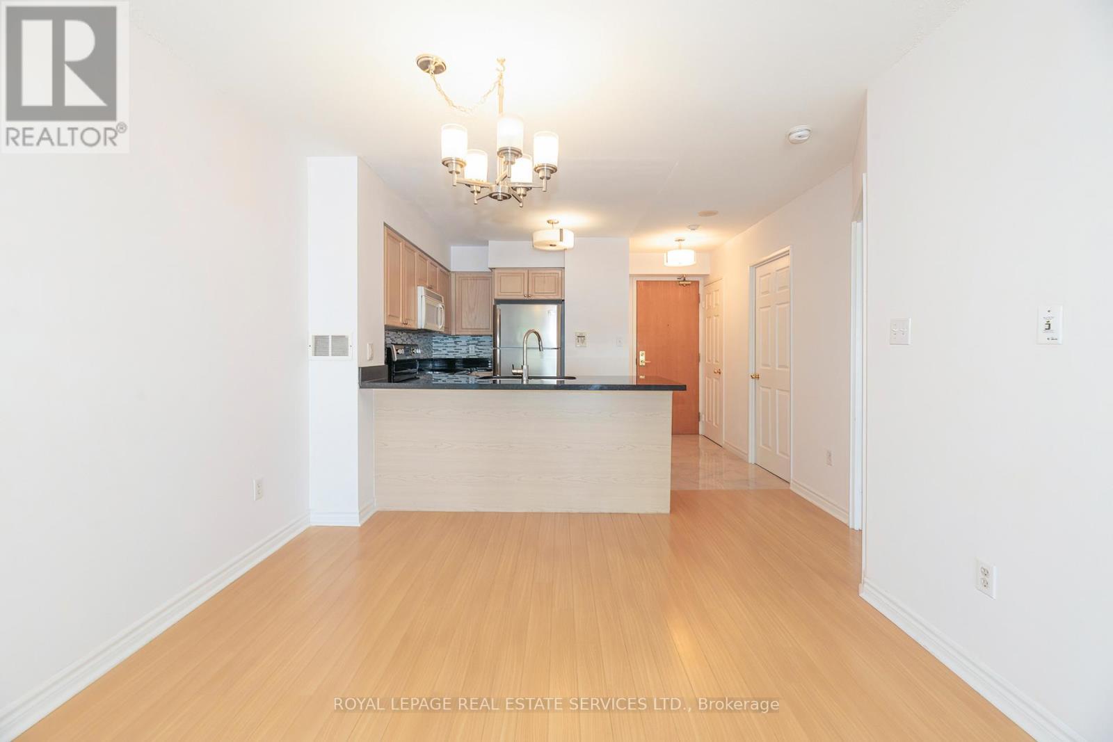 212 - 195 Merton Street, Toronto, ON - Indoor Photo Showing Kitchen