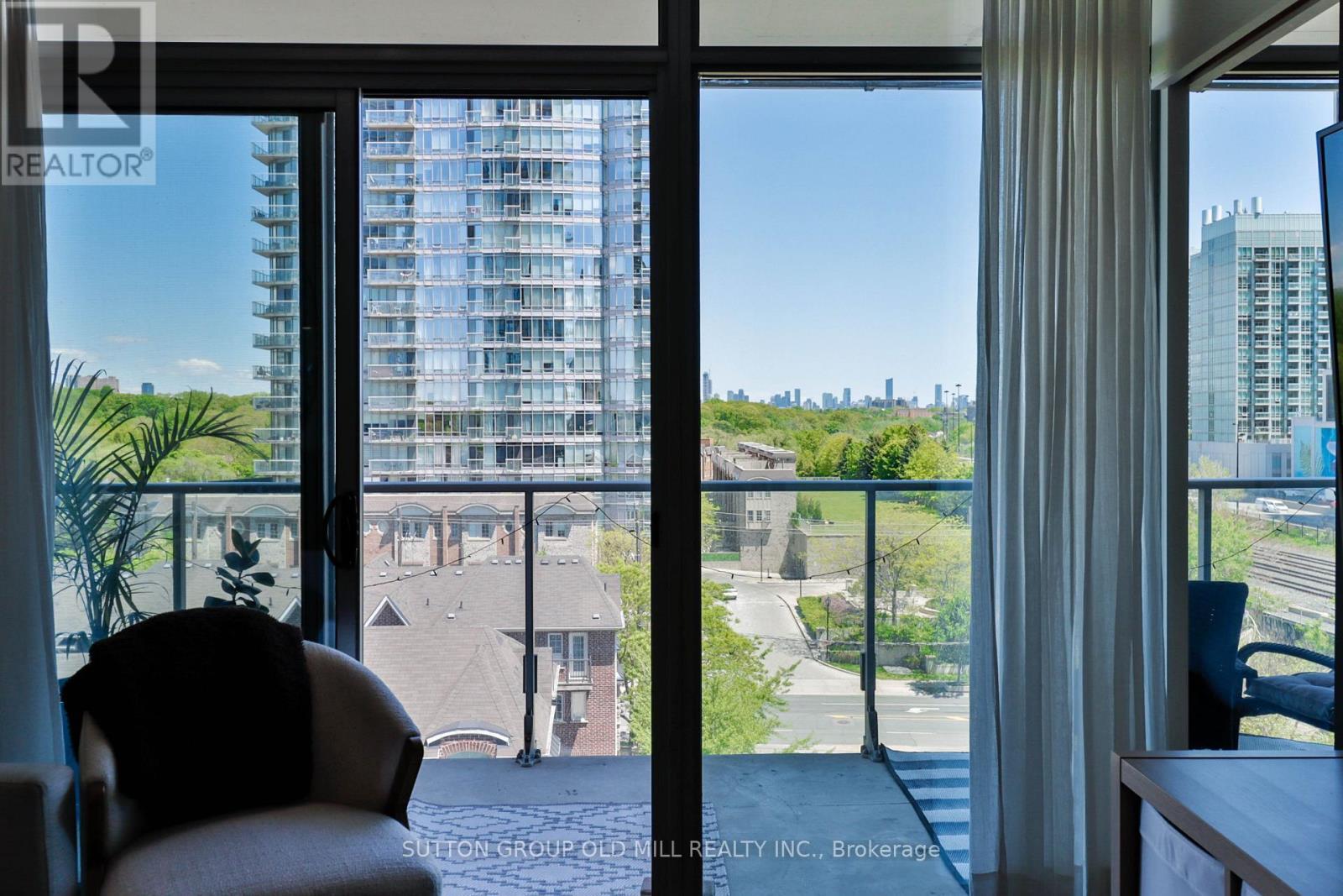 602 - 103 The Queensway, Toronto, ON - Indoor Photo Showing Other Room