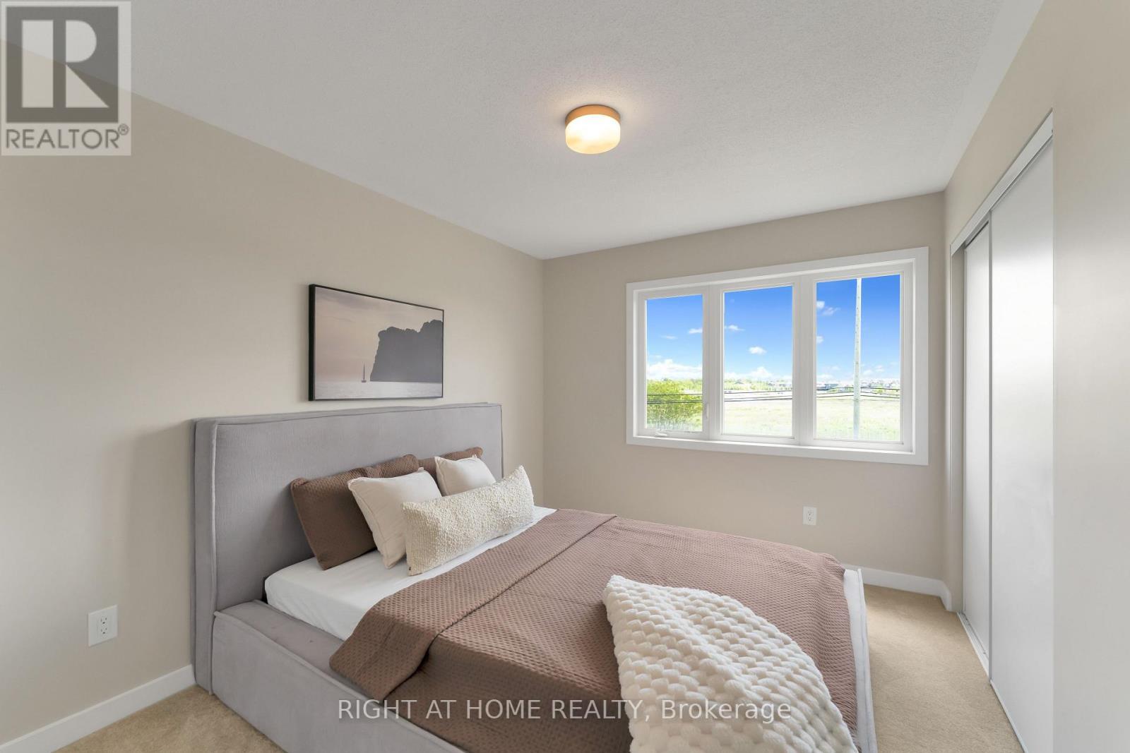 6319 Perth Street, Ottawa, ON - Indoor Photo Showing Bedroom