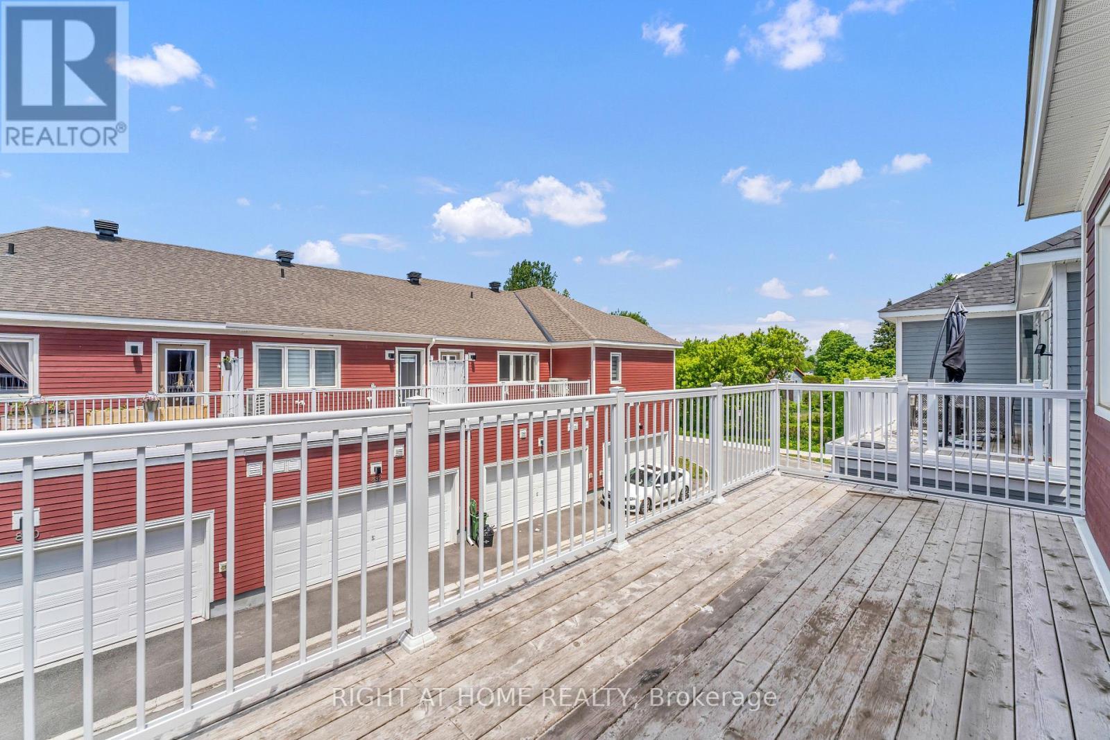 6319 Perth Street, Ottawa, ON - Outdoor With Deck Patio Veranda