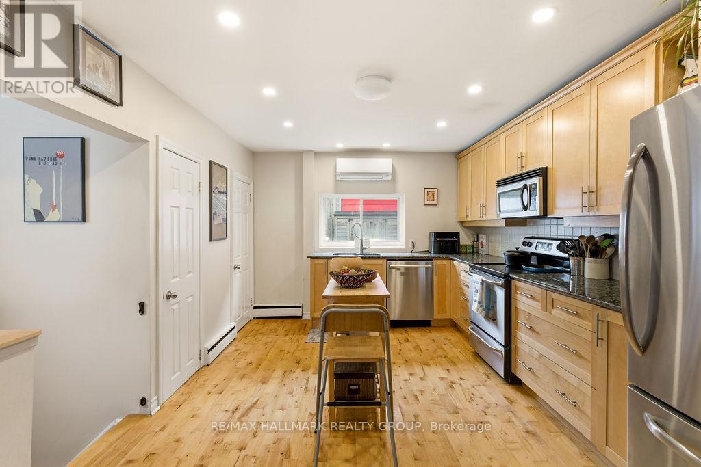 176 King Edward Avenue, Ottawa, ON - Indoor Photo Showing Kitchen With Stainless Steel Kitchen