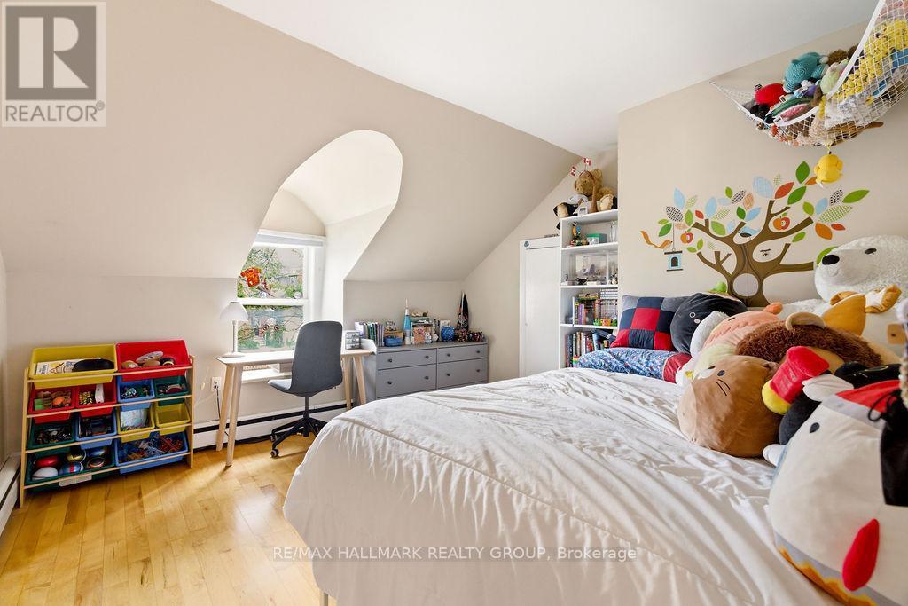 176 King Edward Avenue, Ottawa, ON - Indoor Photo Showing Bedroom