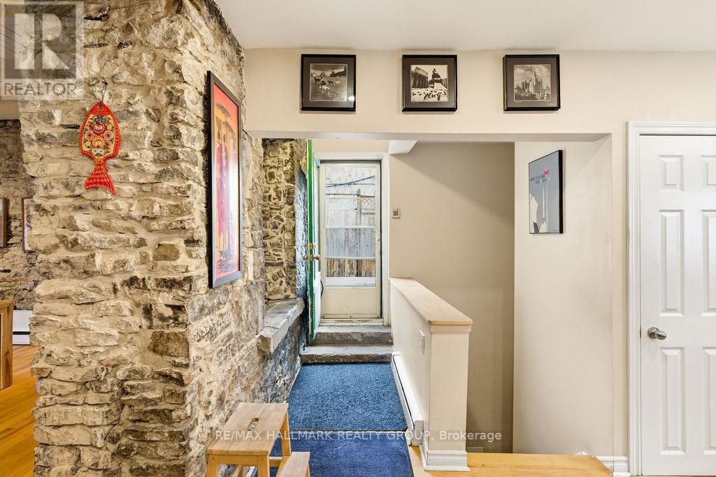 176 King Edward Avenue, Ottawa, ON - Indoor Photo Showing Other Room
