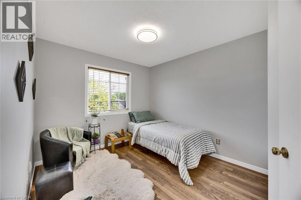 34 Phair Crescent, London, ON - Indoor Photo Showing Bedroom