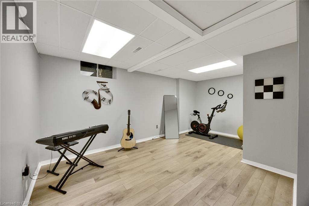 34 Phair Crescent, London, ON - Indoor