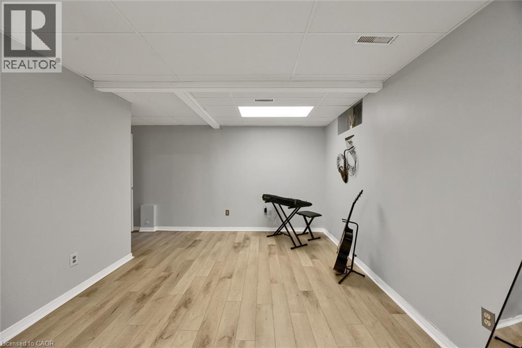 34 Phair Crescent, London, ON - Indoor