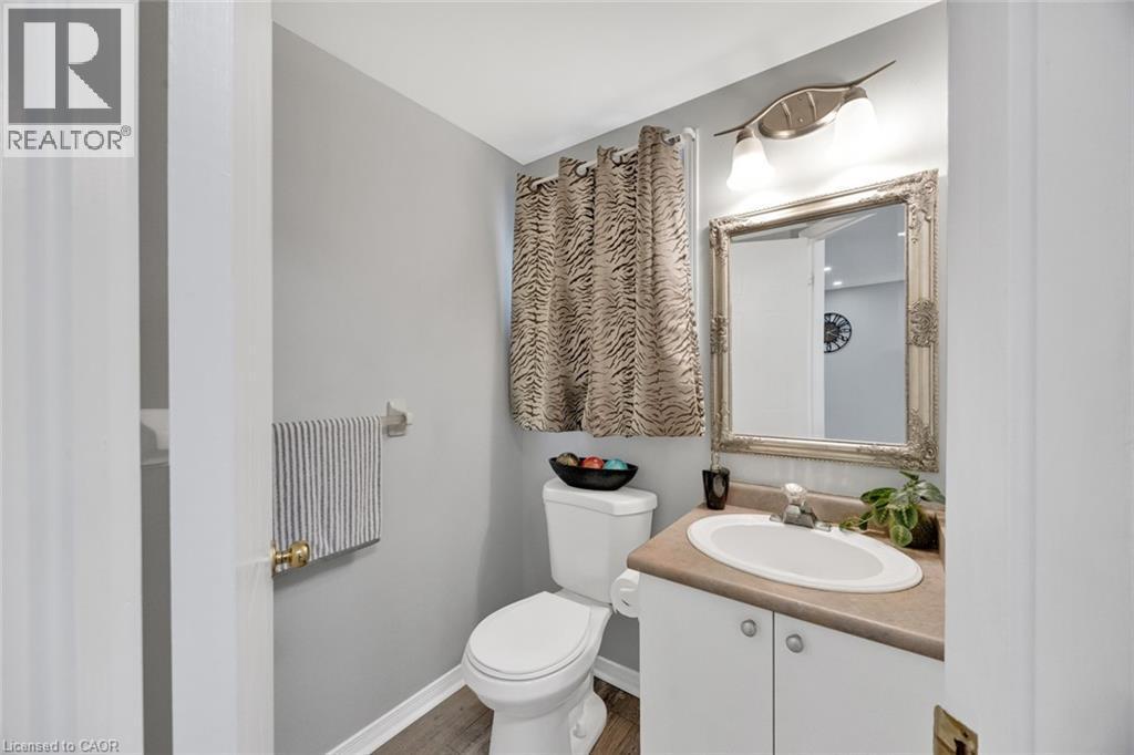 34 Phair Crescent, London, ON - Indoor Photo Showing Bathroom