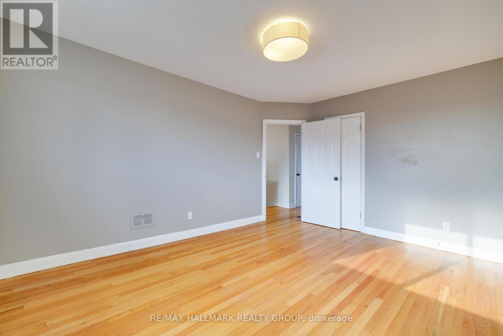 1213 Emperor Avenue, Ottawa, ON - Indoor Photo Showing Other Room