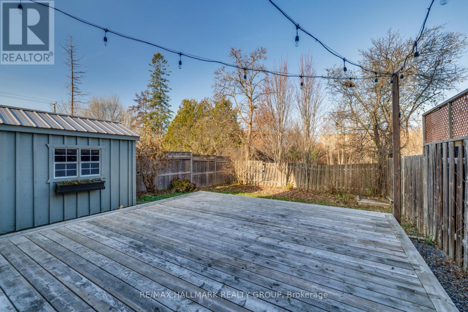 1213 Emperor Avenue, Ottawa, ON - Outdoor