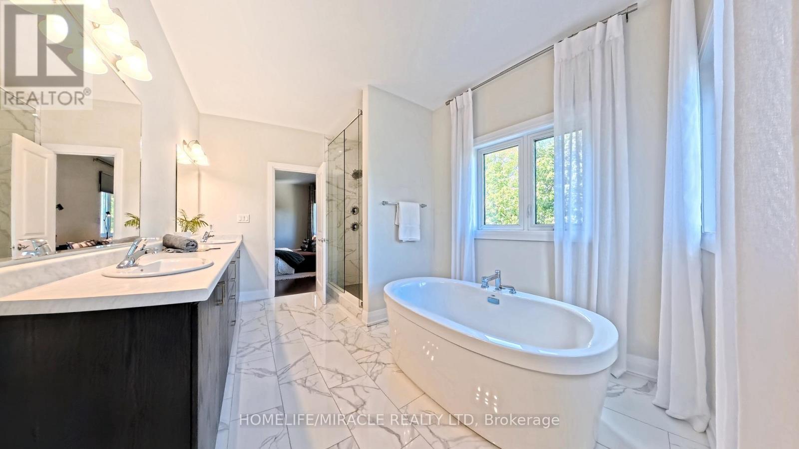 63 Ian Ormston Drive, Kitchener, ON - Indoor Photo Showing Bathroom