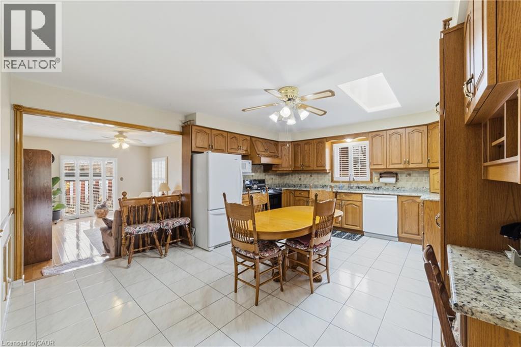 546 Dicenzo Drive, Hamilton, ON - Indoor