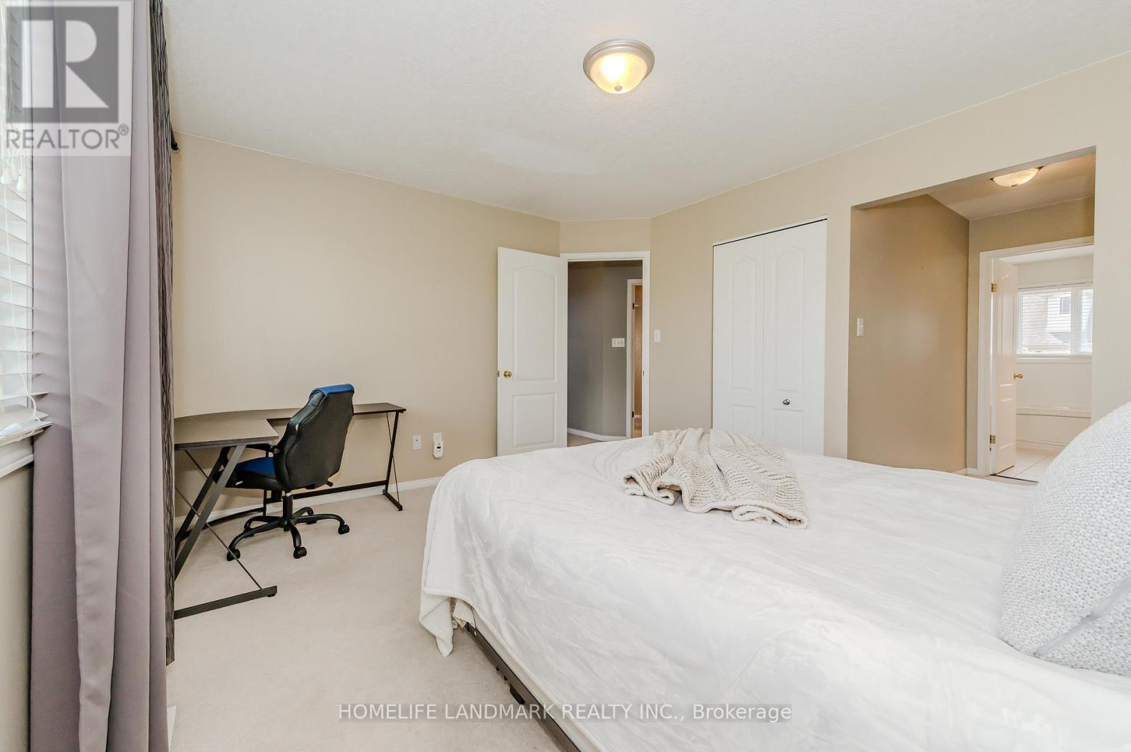 7 Whitehall Lane, Cambridge, ON