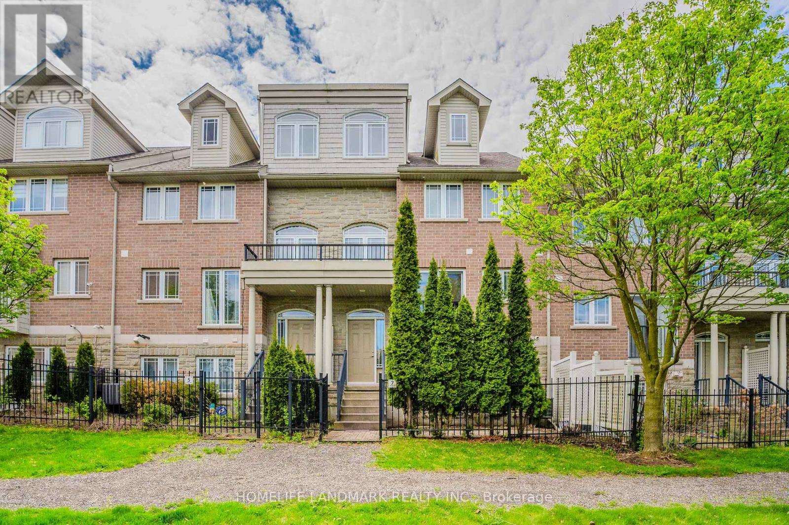 7 Whitehall Lane, Cambridge, ON