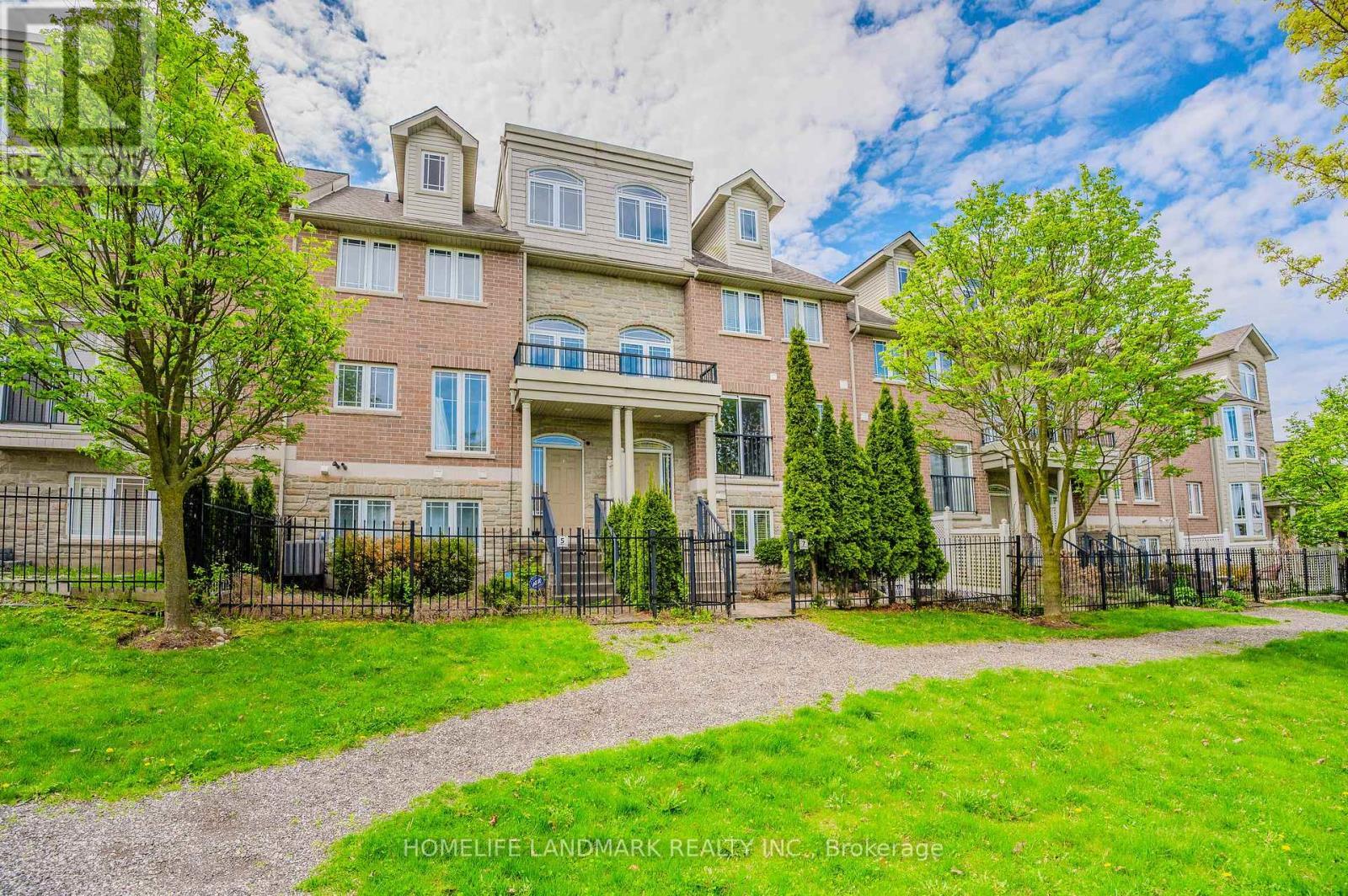7 Whitehall Lane, Cambridge, ON