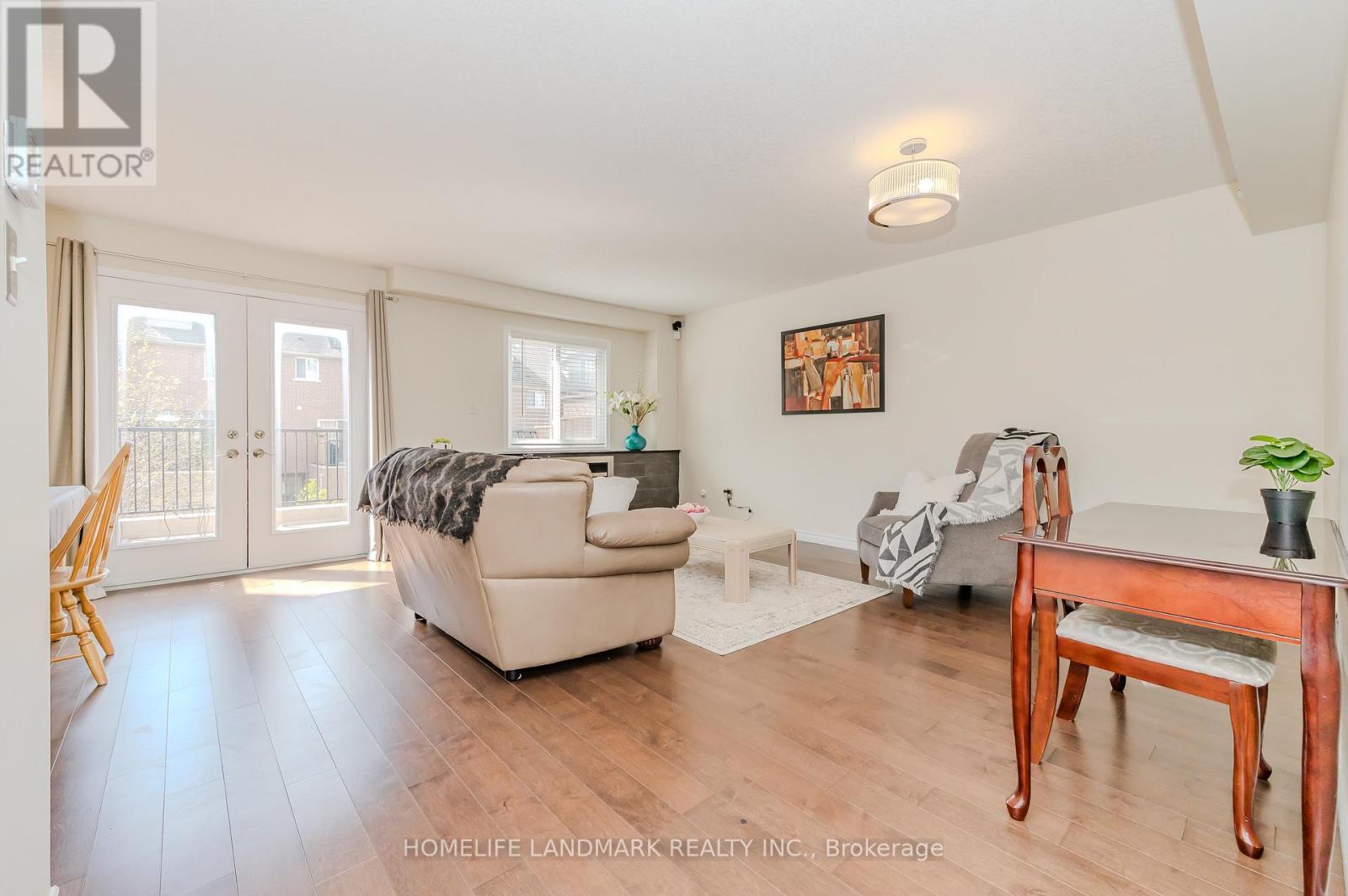 7 Whitehall Lane, Cambridge, ON