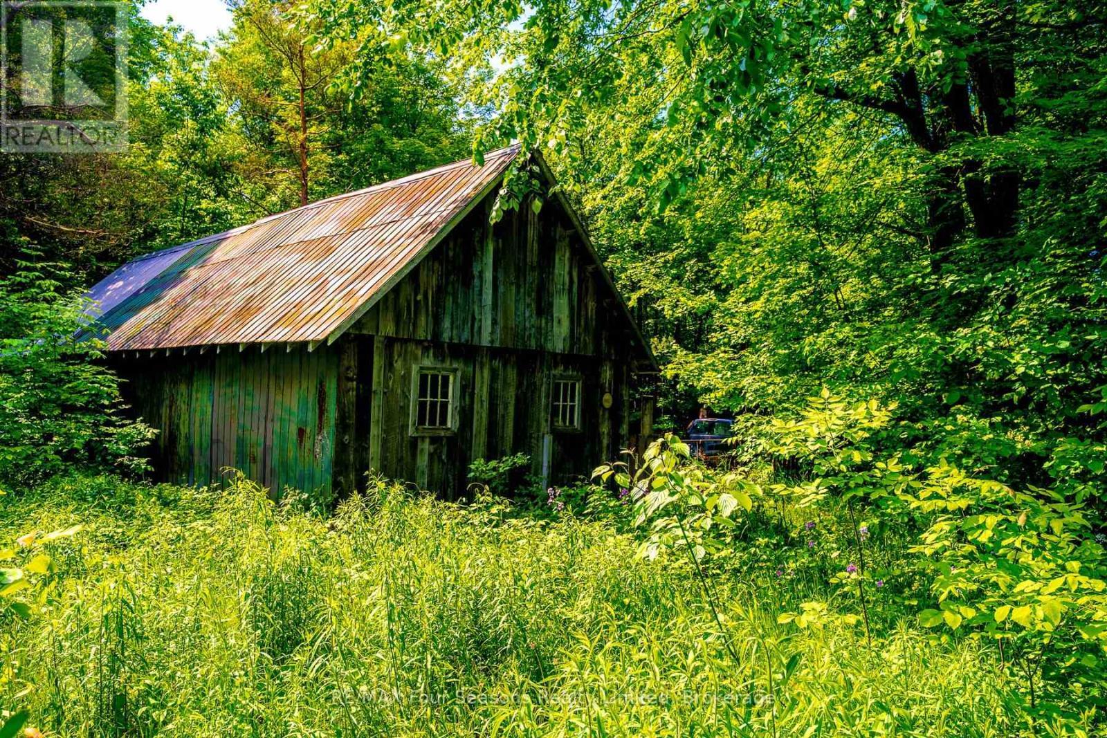 Barn with Electricity & Water - 600072 50 Side Road S, Chatsworth, ON