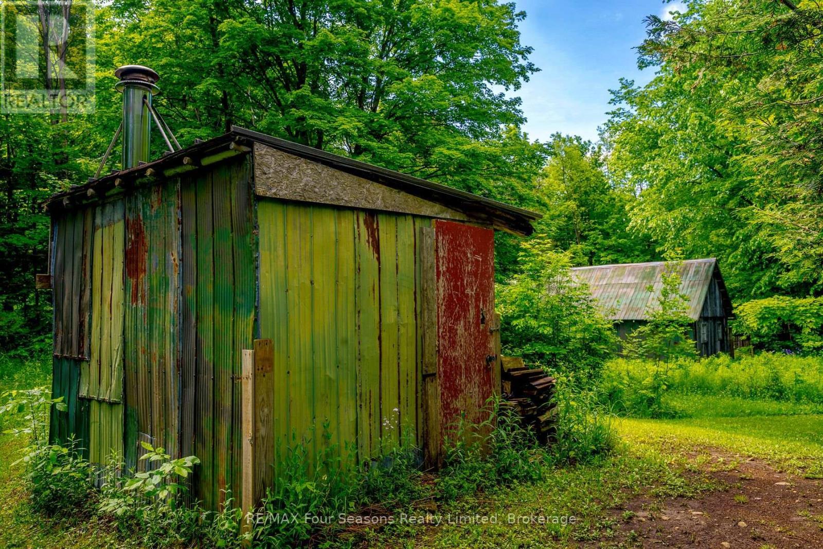 Maple Syrup Shed - 600072 50 Side Road S, Chatsworth, ON