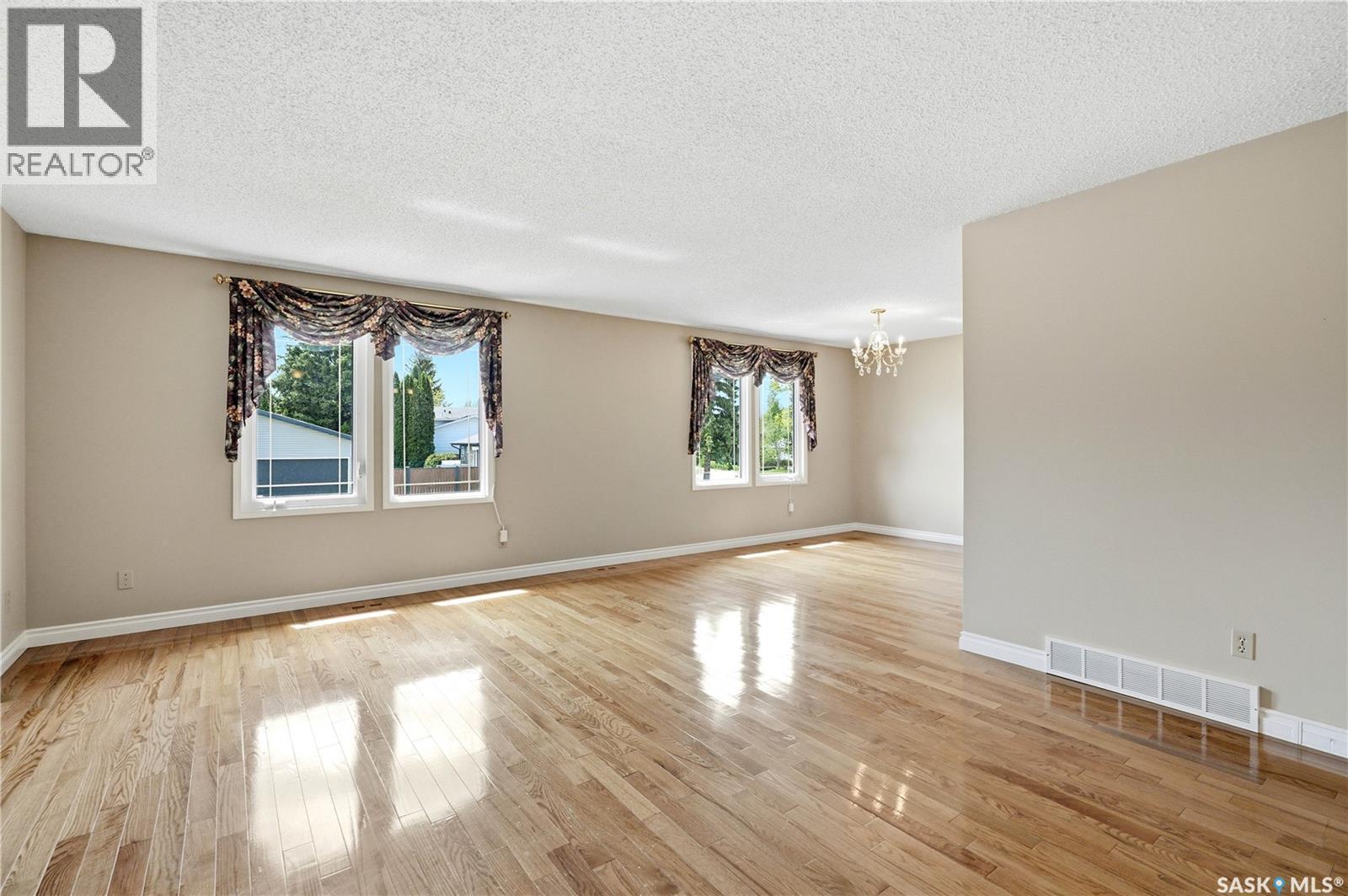 579 Tobin Crescent, Saskatoon, SK