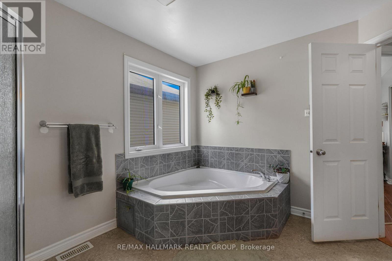 278 Mica Crescent, Clarence-Rockland, ON