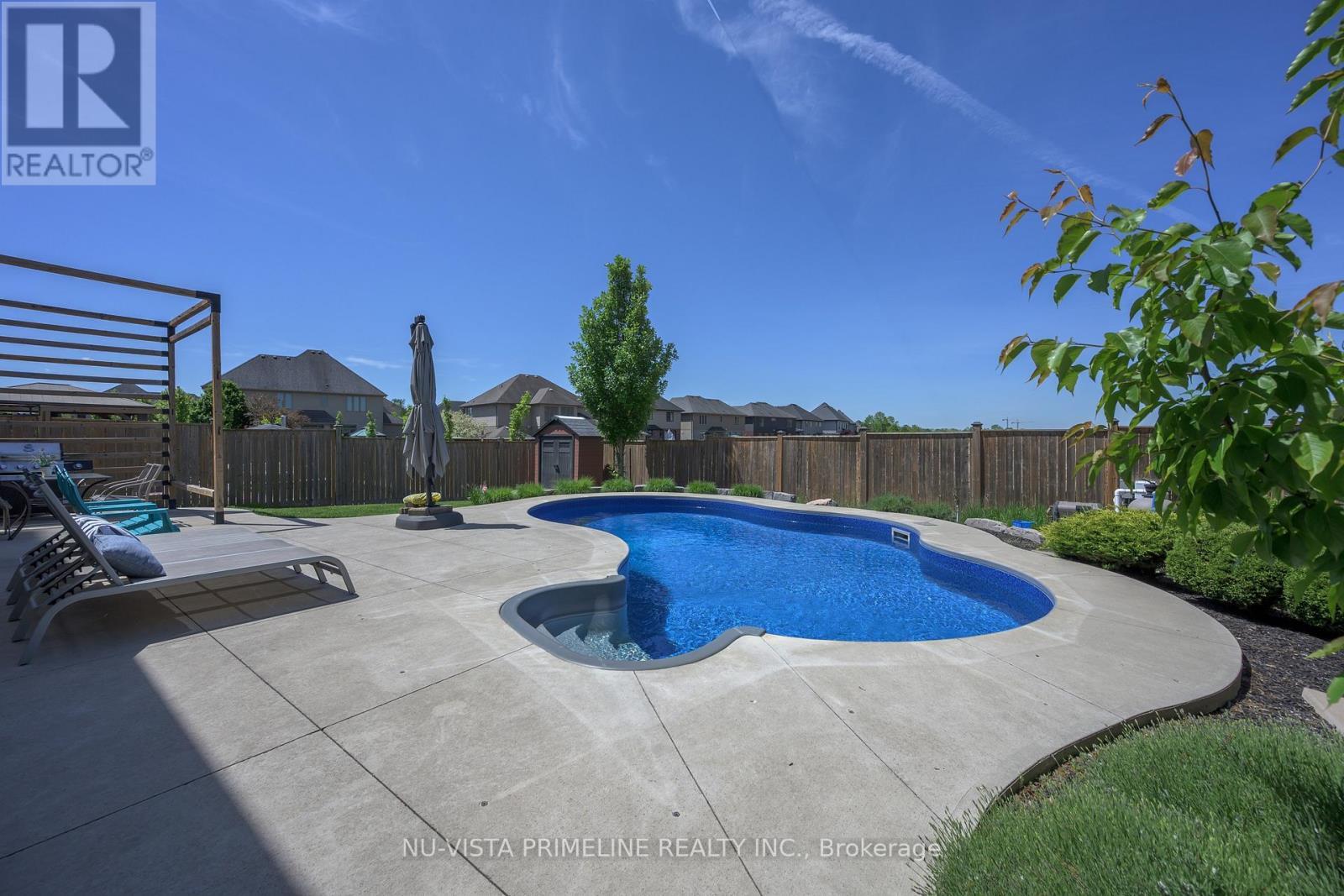 1935 Canvas Way, London North (North B), ON
