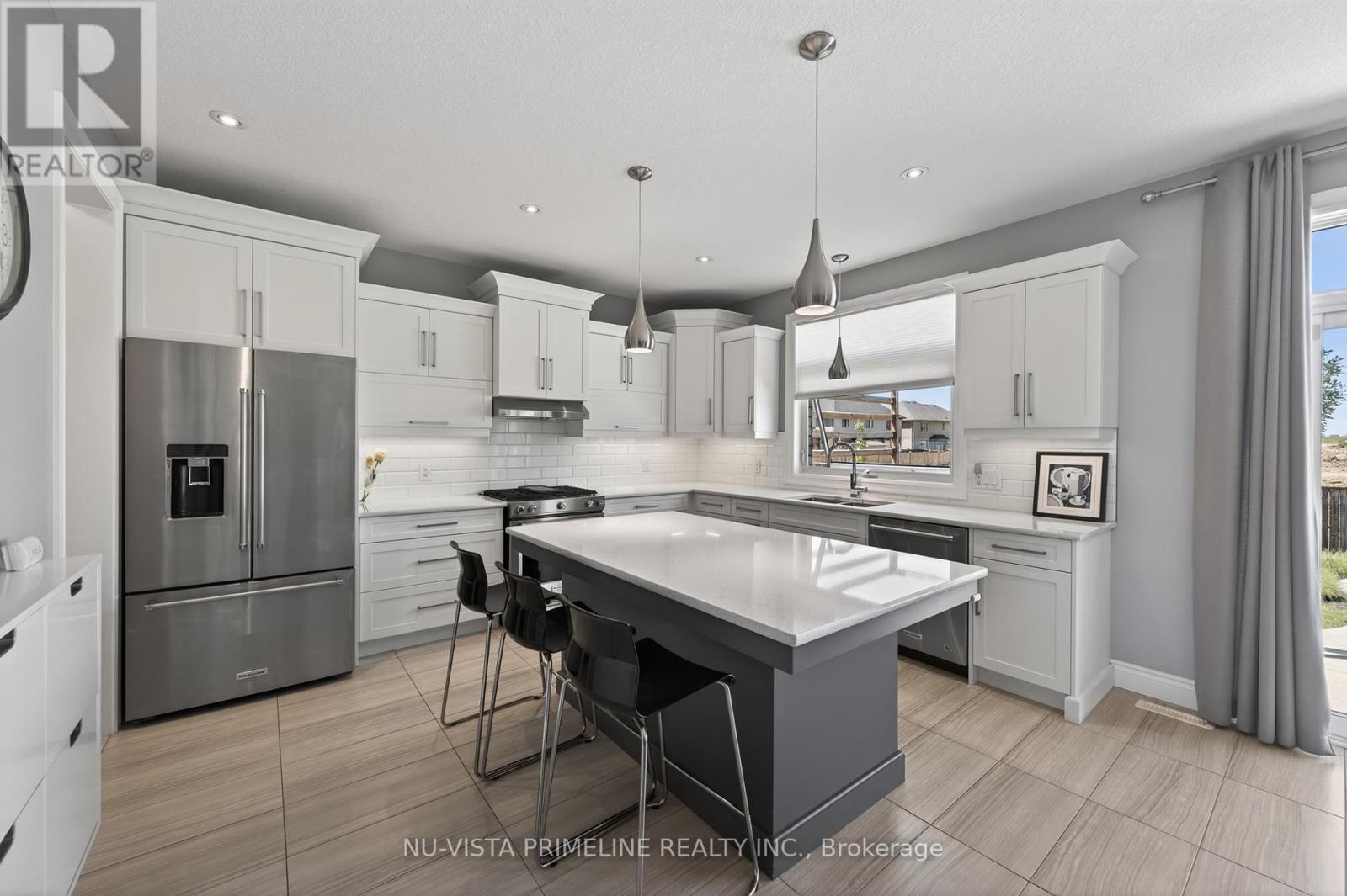 1935 Canvas Way, London North (North B), ON
