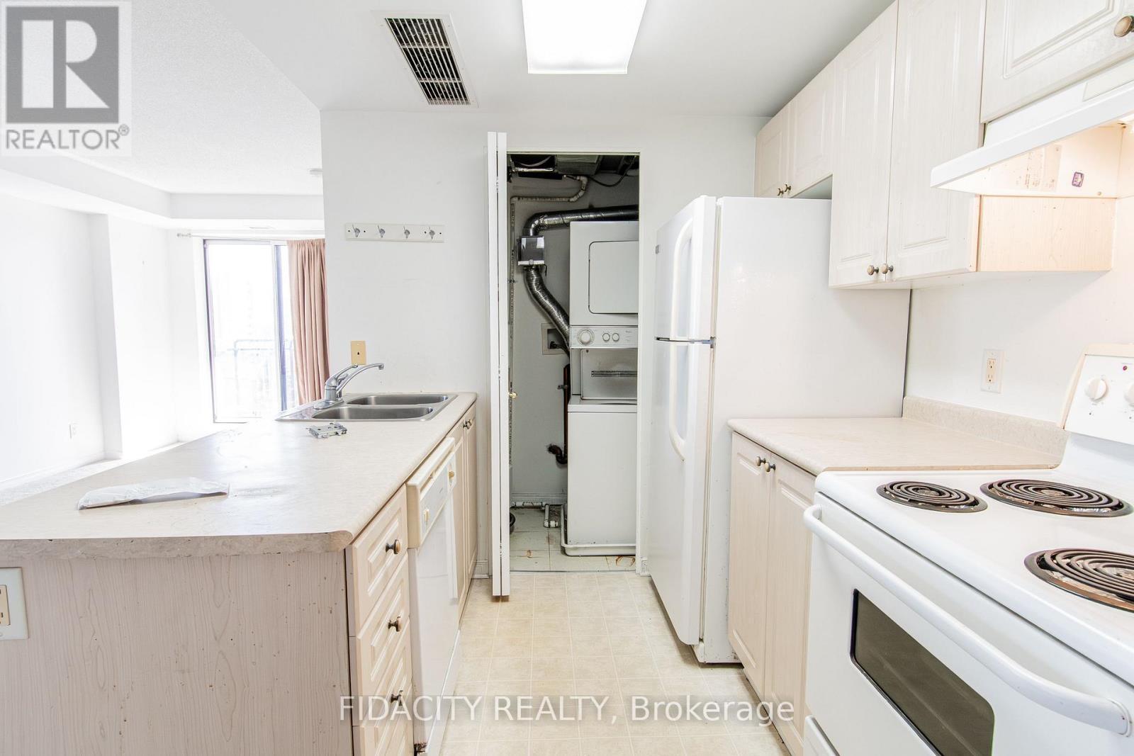 7N - 310 Central Park Drive, Ottawa, ON