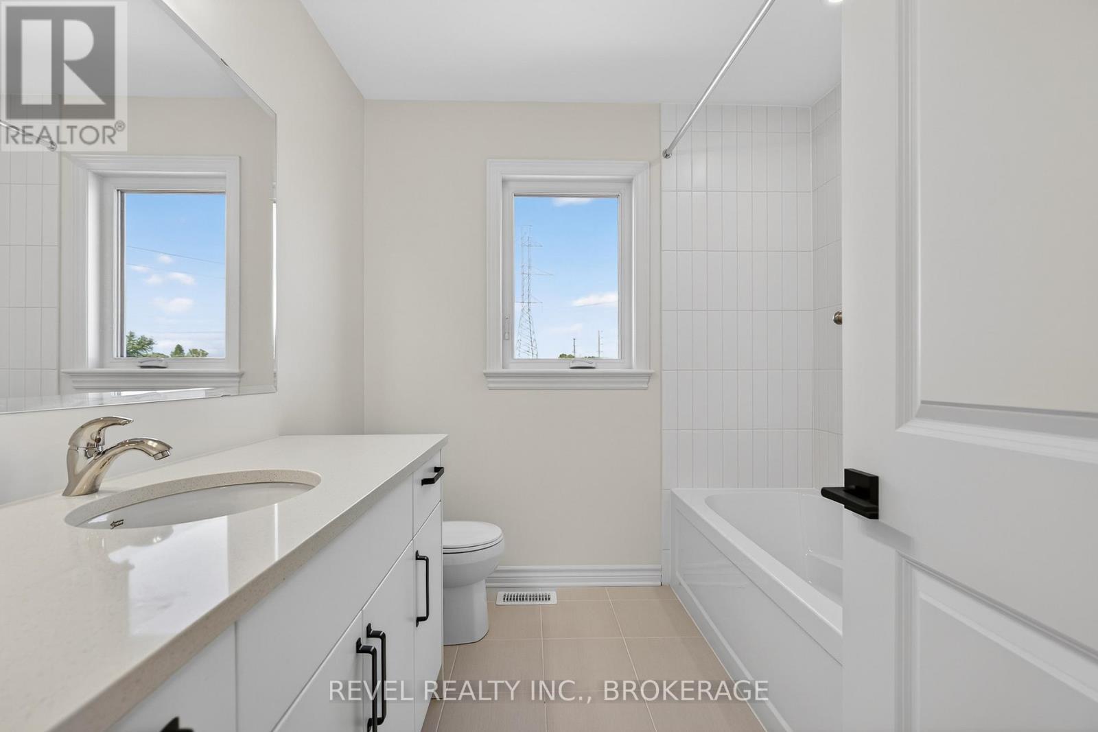 1415 Demers Avenue, Kingston (East Gardiners Rd), ON - Indoor Photo Showing Bathroom