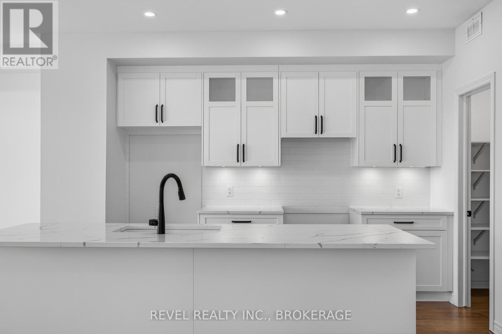 1415 Demers Avenue, Kingston (East Gardiners Rd), ON - Indoor Photo Showing Kitchen