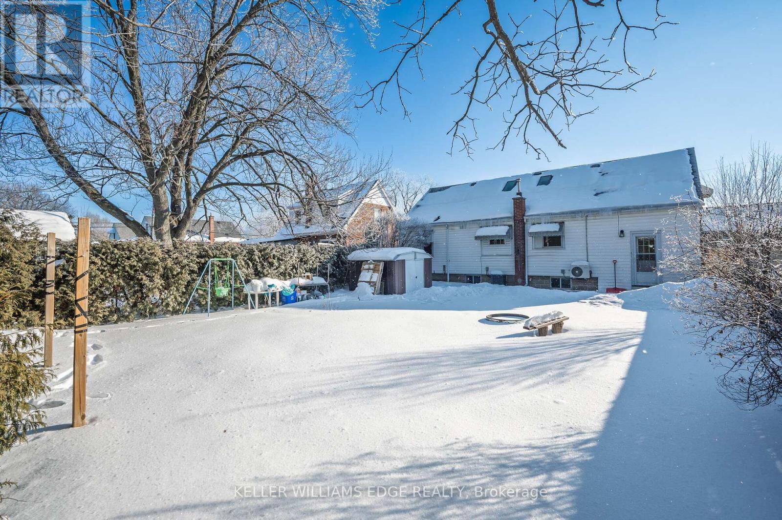 60 West 1St Street, Hamilton, ON - Outdoor