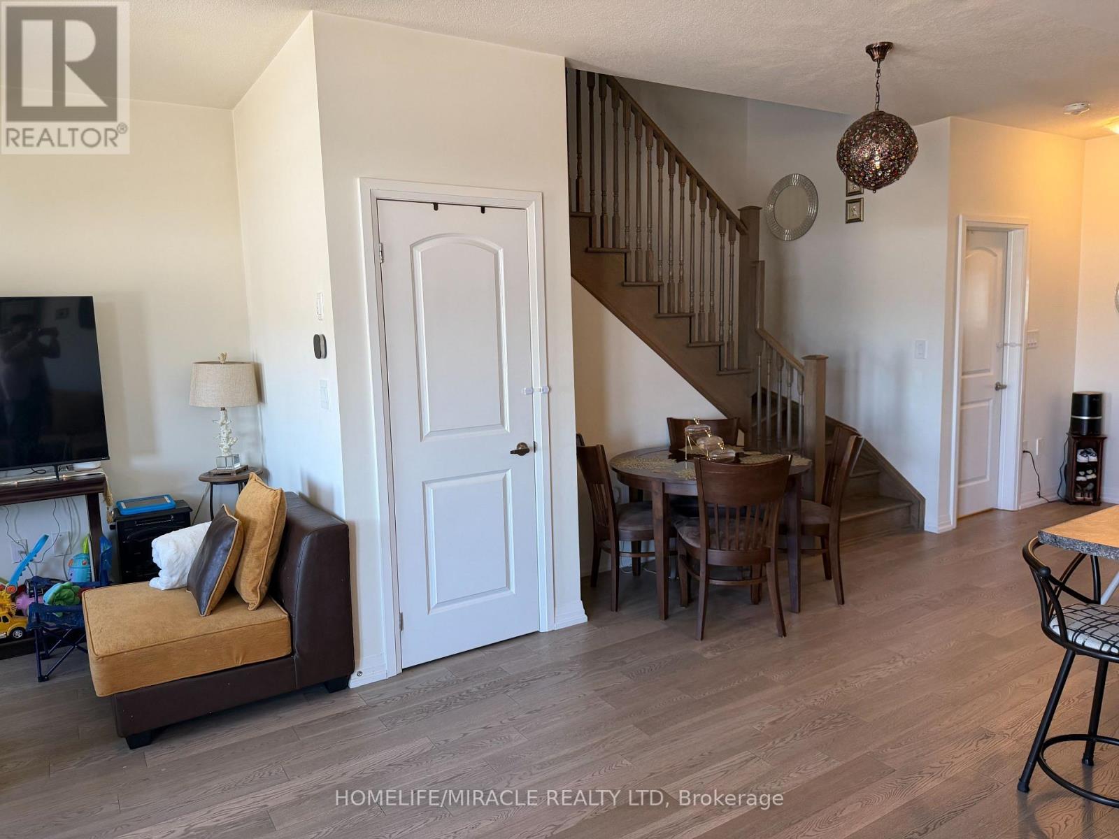 27 Central Mkt Drive, Haldimand, ON
