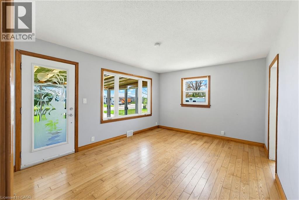 2721 North Shore Road, Lowbanks, ON - Indoor Photo Showing Other Room